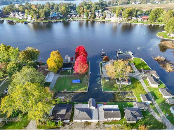 77 Ems B42 Ln, Leesburg, IN 46538