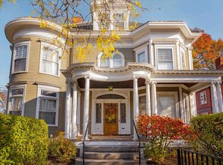 61 Centre St, Brookline, MA 02446