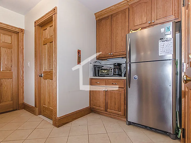 16 S Russell St #2 — Photo 9