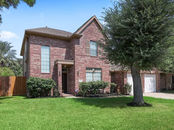11001 Thornwood Dr, La Porte, TX 77571
