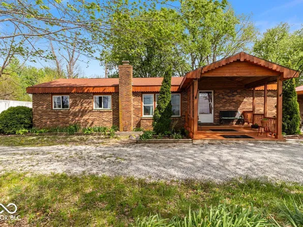 1591 S Graveyard Rd, Paragon, IN 46166