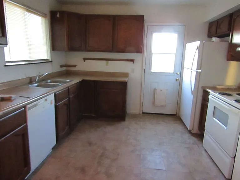 7360 W Bridle Trl — Photo 3
