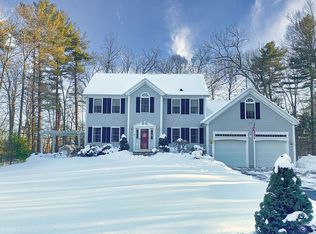 62 Chestnut Rd, Tyngsboro, MA 01879