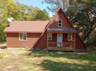 9299 Woodcrest Ln, Ozawkie, KS 66070