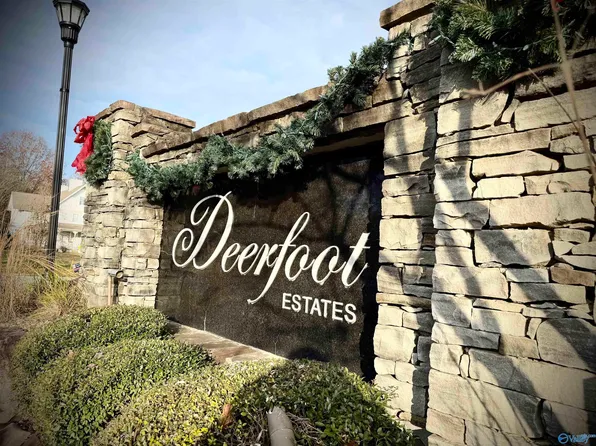 2114 Newcastle Ln, Decatur, AL 35603