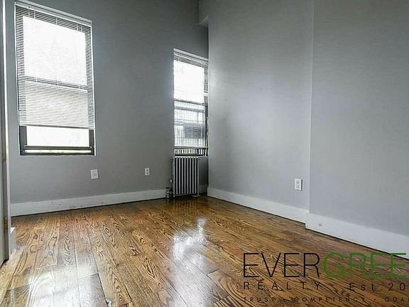 5th image of 386 Harman St APT 3L