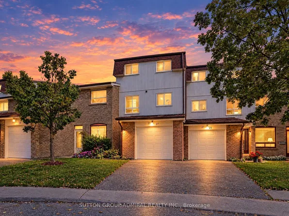 21 Chester Le Blvd #27, Toronto, ON M1W 2M7