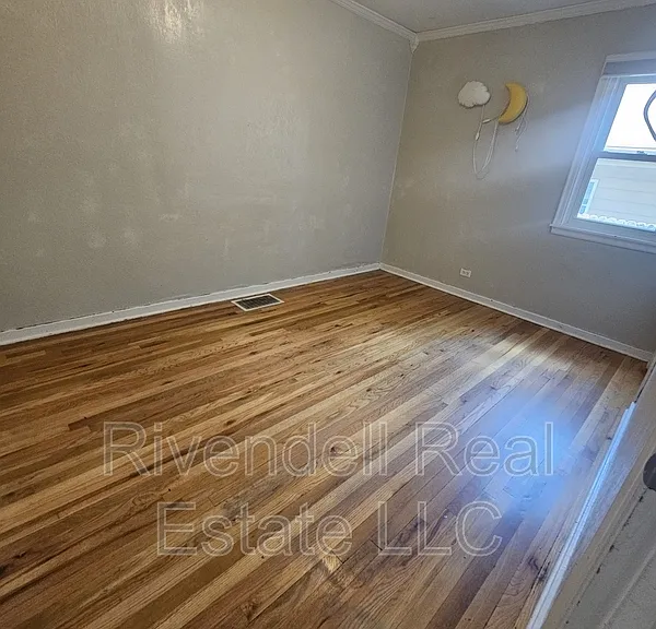 2279 Kendall St — Photo 8