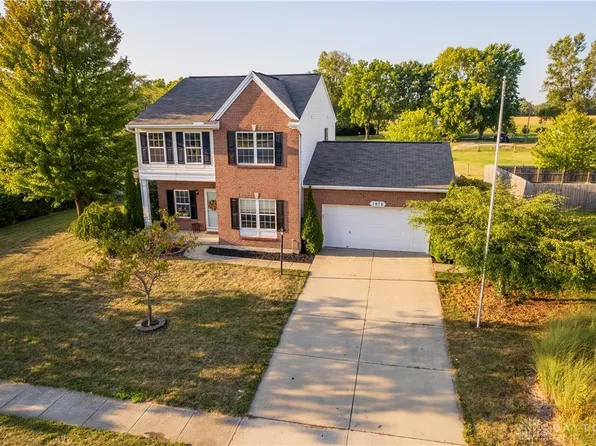 1975 Springwood Dr, Piqua, OH 45356