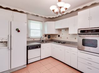 1325 Robin Rd, Baltimore, MD 21208