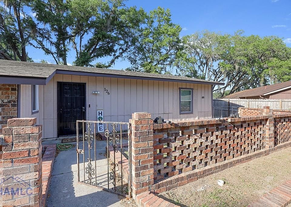 1st image of 126 Cherokee Cir