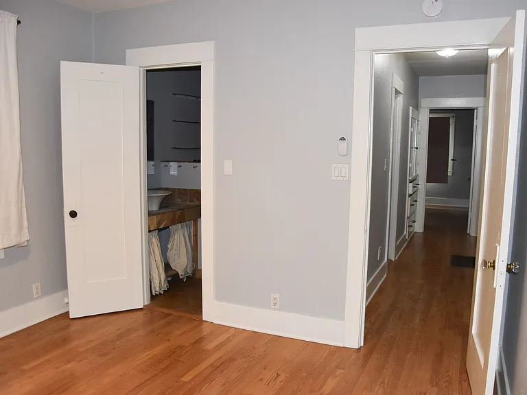 166 N Cambridge St — Photo 6