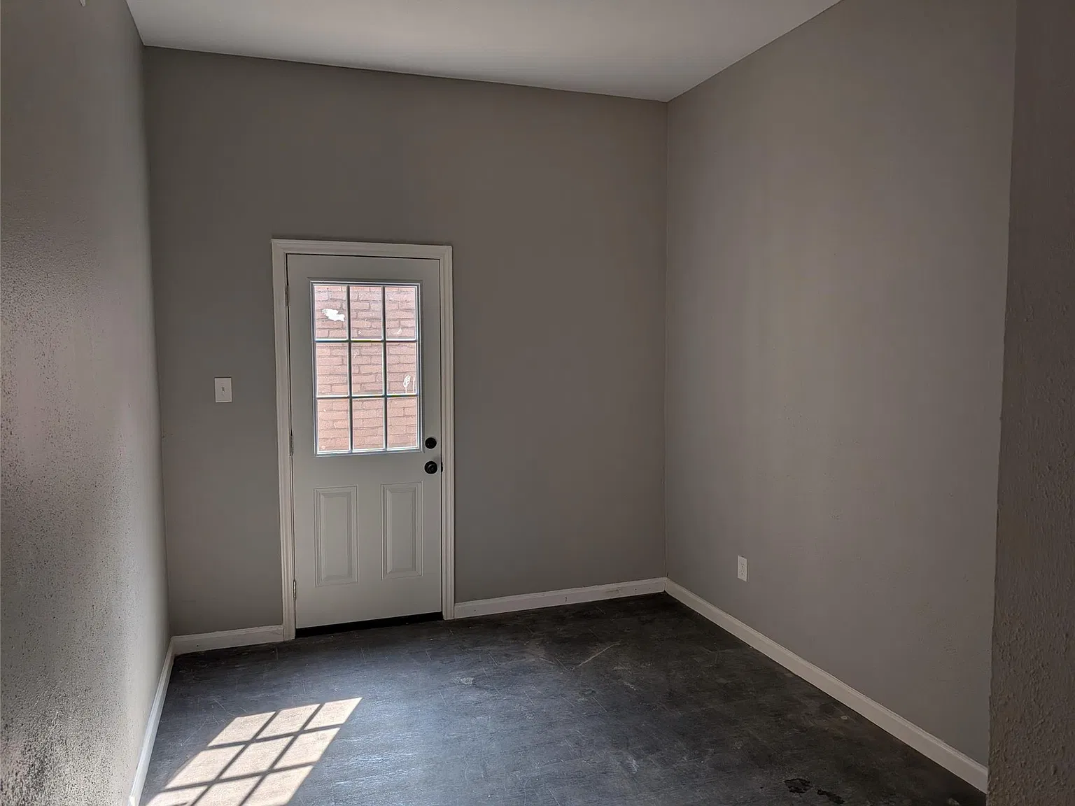 3 bed, 2.0 bath, 1230 sqft, $1,650 — Photo 3