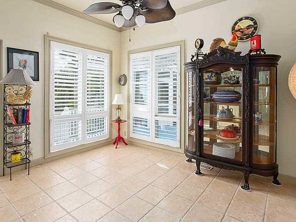 5th image of 351 Oak Grove Island Dr