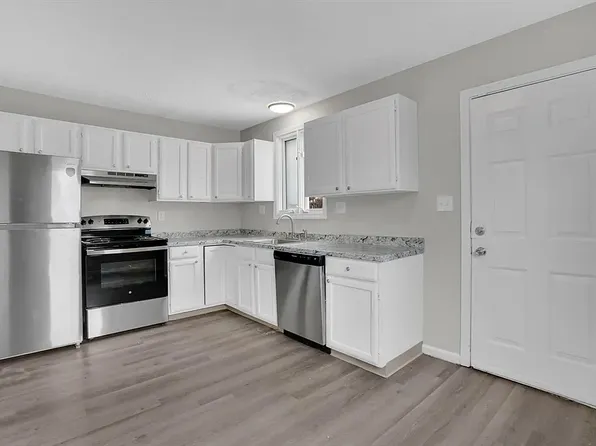 142 Cherry St, Springfield, MA 01105