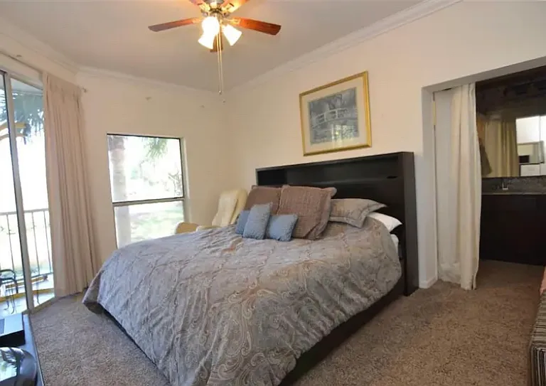 Hamptoncrest 201 Cir — Photo 15