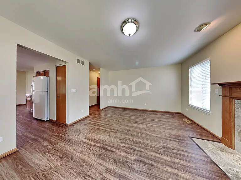2707 Steamboat Cir — Photo 8