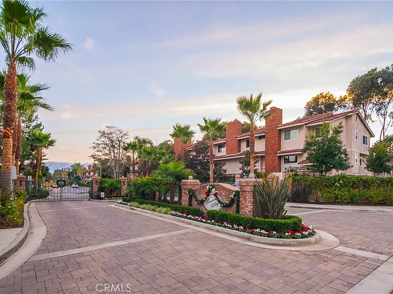 7885 Moonmist Cir — Photo 15