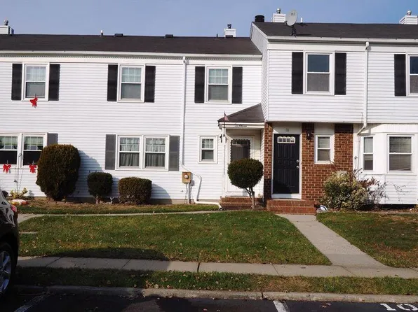 11 Orchid Ct, Sayreville, NJ 08872