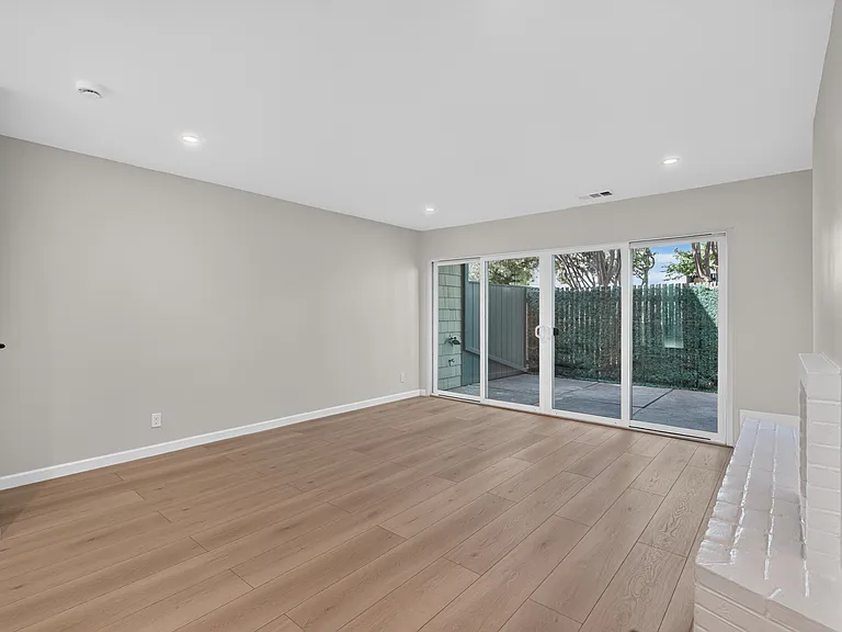 827 N Humboldt St — Photo 8