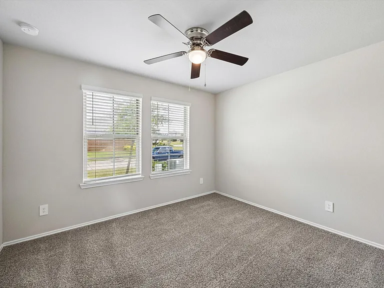 40463 Garden Heights Ln — Photo 17