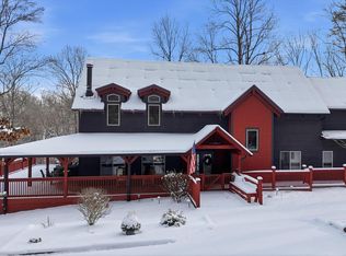 5736 N Pathways Dr, Unionville, IN 47468