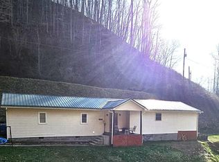 2474 Bear Branch Rd, Vansant, VA 24656