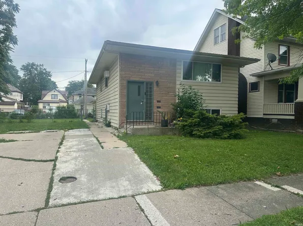 3217 S Harrison St, Fort Wayne, IN 46807
