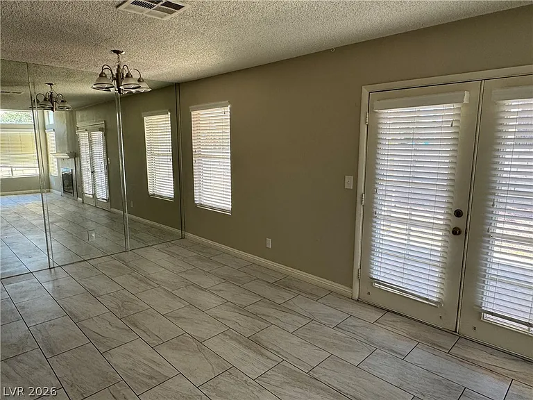 8653 Freeport Ln — Photo 5