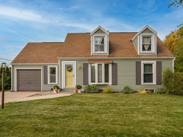 1385 Post ROAD, Brookfield, WI 53005