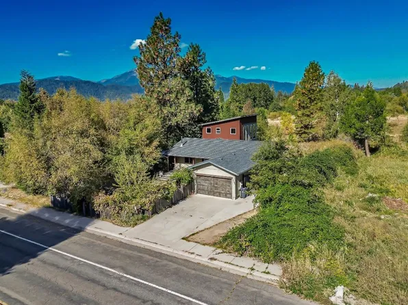 408 E Lake St, Mount Shasta, CA 96067