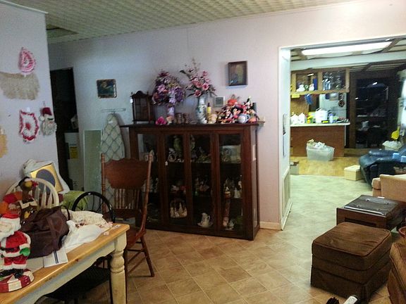 3rd image of 1005 11th 1/2 St N