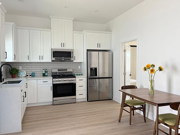 3rd image of 1025 1/4 Nolden St