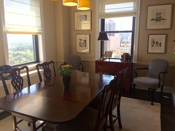 3rd image of 2052 N Lincoln Park W APT 1512