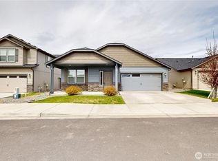 1368 SW Julia St, College Place, WA 99324