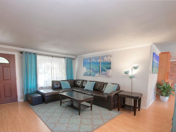 4th image of 2005 Riverview Dr NE