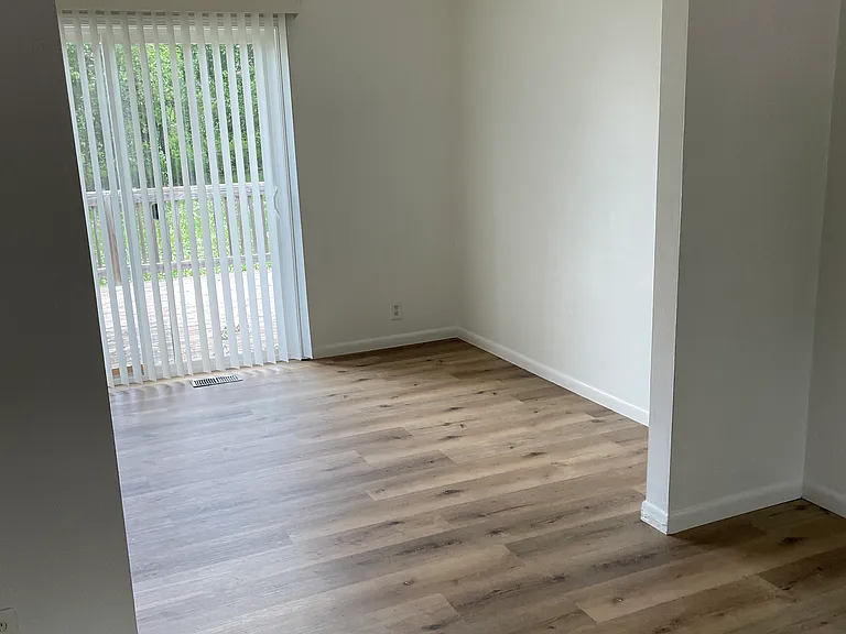 15010 Davenport Cir — Photo 3