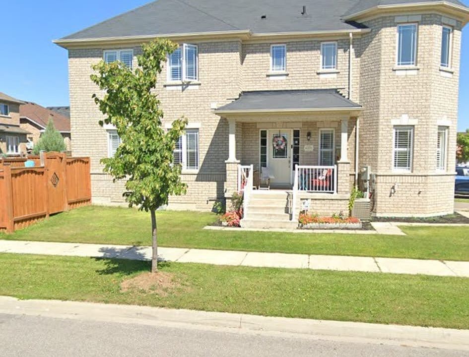 1st image of 8 Wimbledon Ct