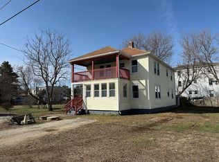 7 Pearl St, Southbridge, MA 01550