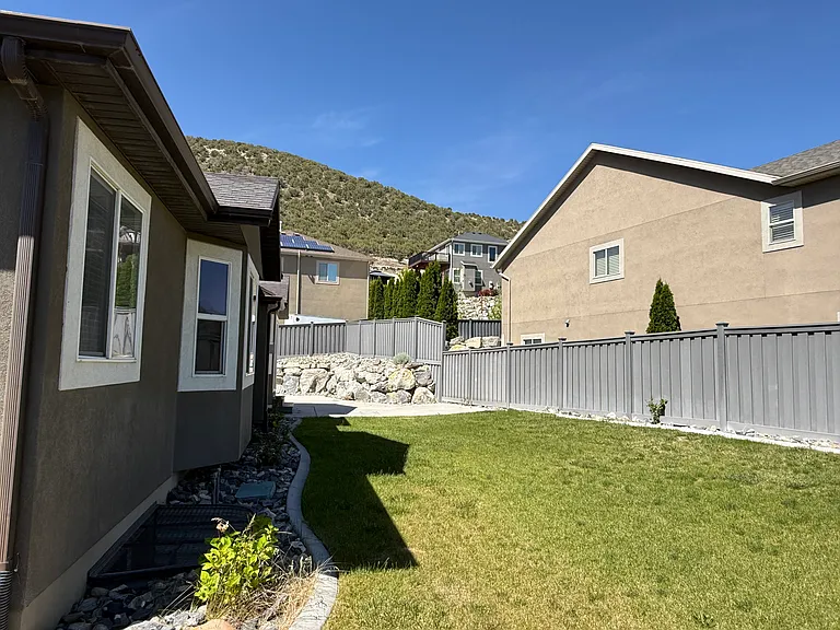 7081 N Hollow View Ct — Photo 39
