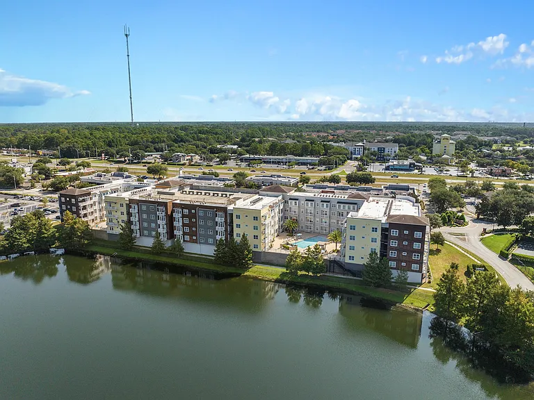 Lake Lofts at Deerwood — Photo 11