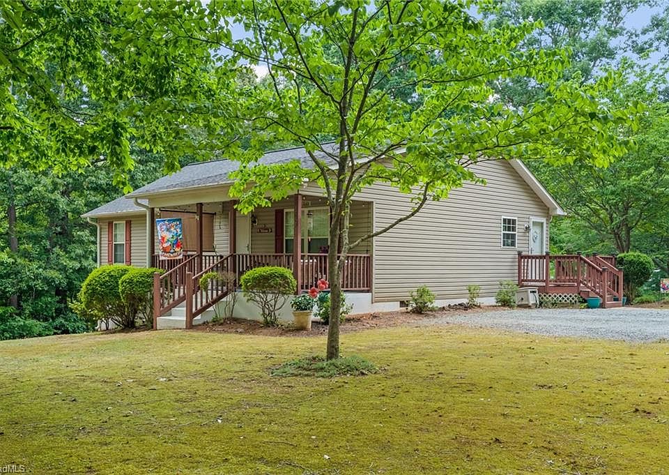 1st image of 143 Shimmer Dr