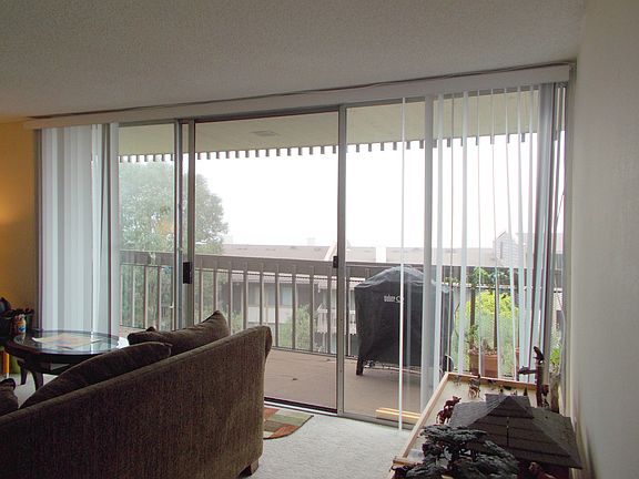 5th image of 6542 Ocean Crest Dr APT B201