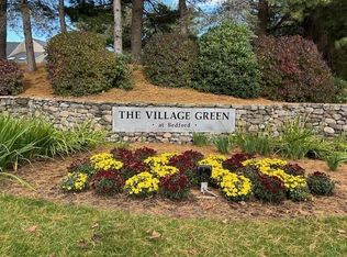 37 Pebble Beach Dr, Bedford, NH 03110