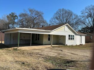 210 Willis St, Crossett, AR 71635