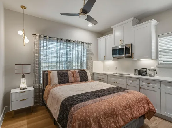 3539 Mount Pleasant St #B, Houston, TX 77021