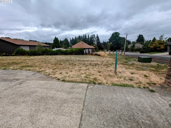 2209 NW 69th St, Vancouver, WA 98665