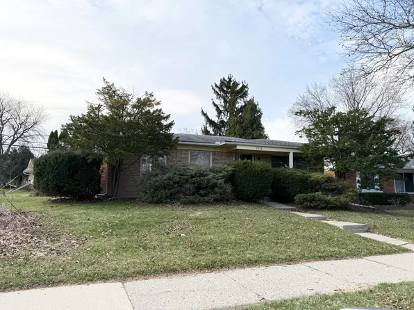 2970 Aurora St, Ann Arbor, MI 48105