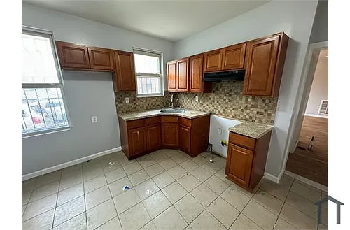 65 Hawkins St #3 Photo 1