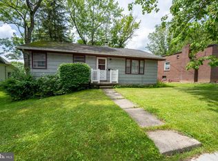 723 E Oak St, Oakland, MD 21550